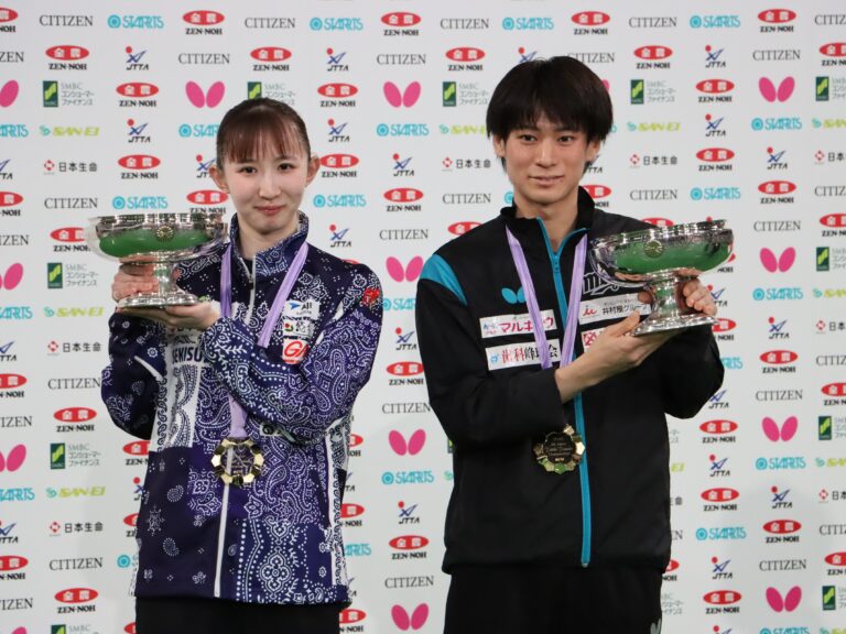 女子優勝：早田ひな、男子優勝：戸上隼輔