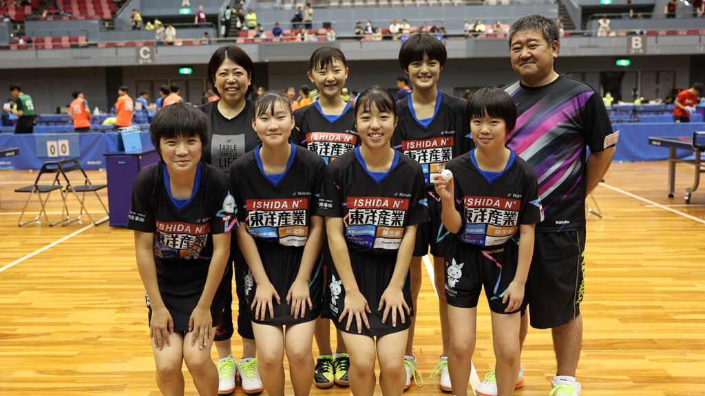 女子小・中学生の部で初優勝を飾った石田卓球Ｎ⁺（福岡）
