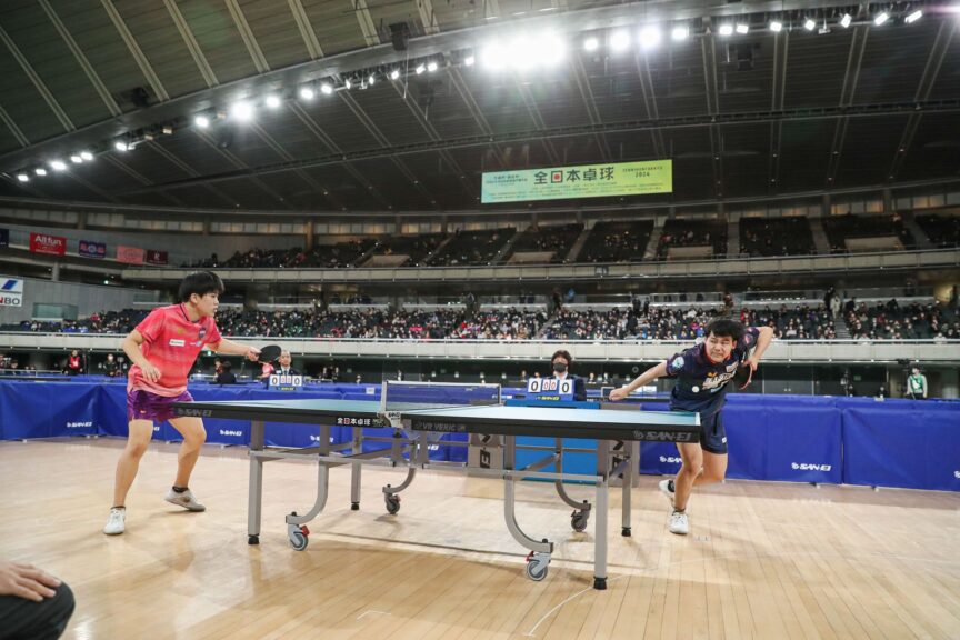ジュニア男子シングルス決勝戦で対戦した松島輝空（木下アカデミー／神奈川）と吉山和希（岡山リベッツ／埼玉）
